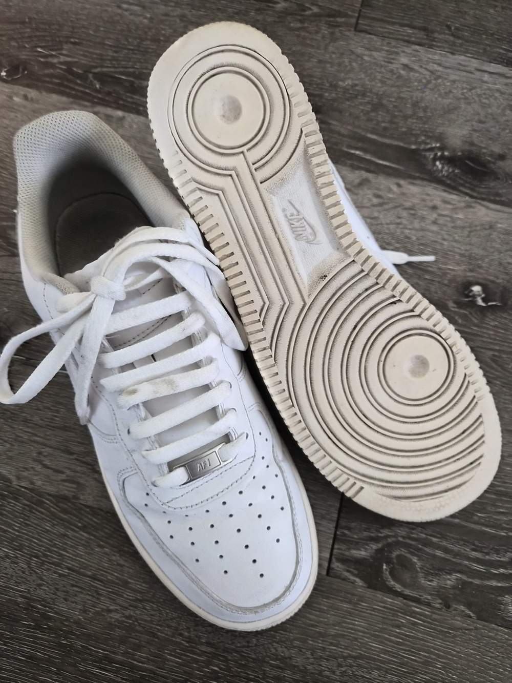 Nike Air Force 1 Low '07 "Triple White" – Size 10 – Good Condition! - Picture 5 of 6